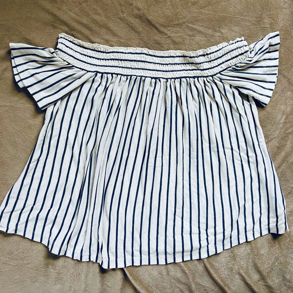 American Eagle Top